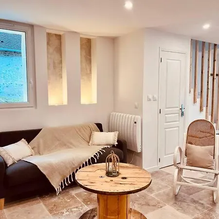 Maison Holiday home Aveny